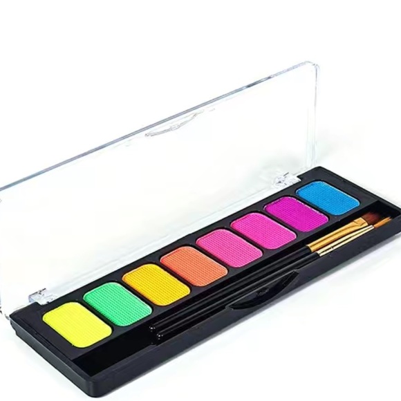 New Water-soluble Makeup Palette - Picture 2 of 4